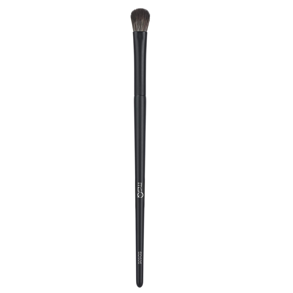 Eyeshadow Brush with Soft Synthetic Bristles for Highlighting and Blending Eye Makeup