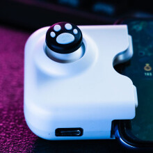 Rialaitheoir Cearrbhachais Bluetooth d'iPhone Android le Nasc Tapa agus Soilse LED Saincheaptha, Oiriúnach do Steam Xbox Playstation, Súgradh Cianda