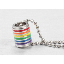 Collana Pride per uomo e donna, collana arcobaleno in acciaio inossidabile con ciondolo a strisce arcobaleno, gioielli ipoallergenici leggeri e