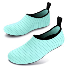 Wasserschuhe, Barfuß-Aquasocken für Strand, Schwimmen, Surfen und Yoga, schnelltrocknende, rutschfeste Schwimmschuhe mit schützenden Sohlen,