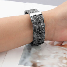Mykt og lett armbånd, allsidig utseende for aktive og profesjonelle omgivelser, førsteklasses lerretsstoff med korrosjonsbestandig maskinvare,