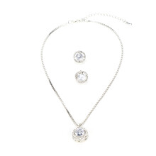 Luxe sieradenset, bruidssieradenset met kristallen, elegante hanger, oorbellen en halo-zetting met zirkonia, bruidssieraden.