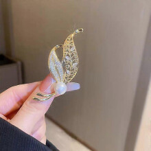 (XZ09) Bling Red Full of Rhinestone Heart Shape Brooch for Women Lovers Lapel Love Pins Christmas Love Pins Valentine Gifts