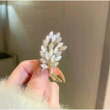 (XZ105) Exquisite Pink Lotus Flower Brooch Pins Women Girls Metal Plant Enamel Label Hat Cap Pins Suit Coat Japanese Fashion Accessories