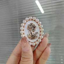 (XZ26) Exquisite Pink Lotus Flower Brooch Pins Women Girls Metal Plant Enamel Label Hat Cap Pins Suit Coat Japanese Fashion Accessories