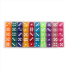 100 pezzi di dadi colorati da 14 mm a 6 facce con set di dadi da gioco standard in acrilico per feste, dadi matematici in classe