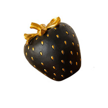 Statue de fraise en résine réaliste, accessoires de fruits-Noir