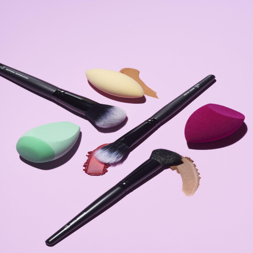 e.l.f. E.L.F., Selfie Ready Foundation, Blurring Brush, 1 Brush 2