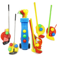 Golfspeelgoed voor peuters, een compacte en duurzame plastic golfset met een realistische speelervaring voor binnen en buiten.