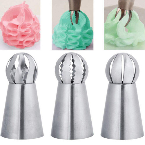 Icing nozzle set, for decorating cakes, biscuits, and cupcakes.