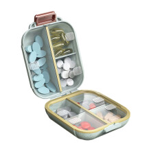 Kleine pillenorganizer voor-Licht overhemd groen klein