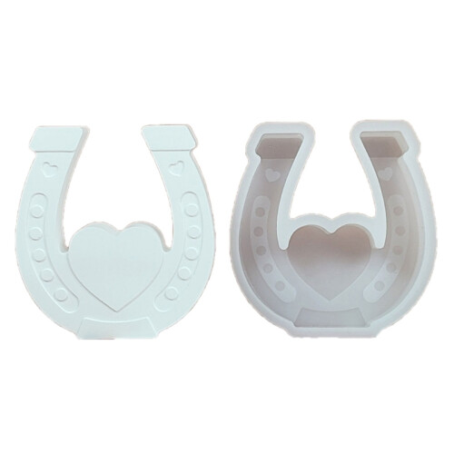 Horseshoe Moulds 1