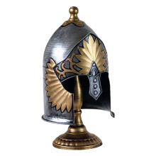 Casque en métal détaillé, modèle de casques médiévaux, affichage