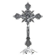 Beeldje van het kruisbeeld van Jezus met standaard voor gebeden, geschikt voor op tafel of thuis.