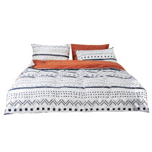 Quilt Bedding Set Queen Size White Geometric Prints Soft Microfiber Anti Pilling Stain Resistant