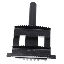 Livestock Itching Brush Hair Shedding Comb For Cows And Horses Iron Serrated Design Scratching Grooming Tool