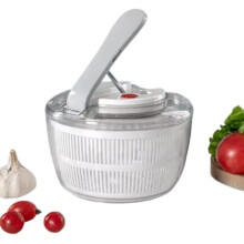 Plastic Manual Salad Spinner for Lettuce and Vegetable Salad Preparation 5L