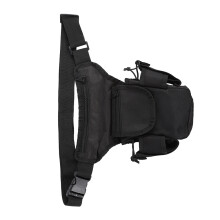 Compacte opbergtas met klep voor gemakkelijke toegang. Verstelbare riem, geschikt voor de meeste beenmaten.