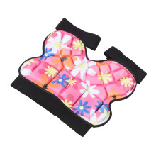 Hip pads for  when roller skating – Sporty protection for boys and girls