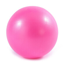 Realizzata con materiali di alta qualità, questa palla da fitness è versatile, morbida ma resistente, garantendo sicurezza e comfort durante gli