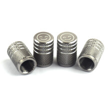 Ventieldopjes van aluminiumlegering, uitstekende afdichting, ronde ventieldop met rubberen afdichtingsring, antisliptextuur voor verbeterde grip.