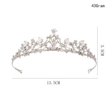 Štrasová tiara, královská elegance, nádherné detaily, stříbrná štíhlá tiara pro zvláštní příležitosti, lehká konstrukce z