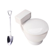Les toilettes conçoivent des-Tasse et cuillère de toilette