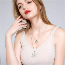 Feestelijke hangerketting voor de feestdagen, sneeuwvlokkendesign, verstelbare ketting, sprankelende strass-steentjes, wintersieraad, cadeau voor