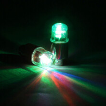 Blinkende LED-Radlichter für 4-teiliges Auto-, Motorrad- und Fahrradreifenventil mit Bewegungserkennung, wasserdicht, für bessere Sichtbarkeit bei