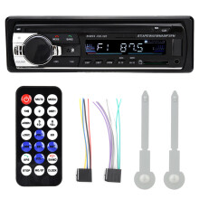 Geavanceerd autoradiosysteem met AUX-audio-ingang, snellaadpoort, SD-kaartondersteuning, Bluetooth handsfree-functie en FM-radio-integratie.