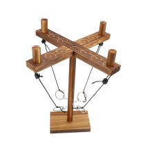 Haken- und Wurfspiel, hölzernes Tischhaken- und