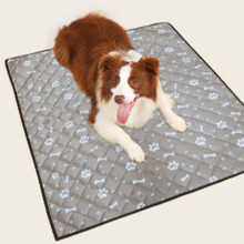 Waschbare Hunde-Pipi-Pads mit Knochenmuster,
