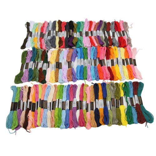 100 Stück Stickgarn, glänzendes Handgefühl, 8 2