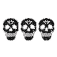 Stück Bügelflicken mit schwarzem Totenkopf,