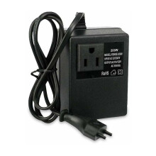 Convertidor transformador de potencia, elevador/reductor de voltaje, toma de corriente universal con protección de disyuntor para uso internacional