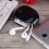 Λύση διαχείρισης καλωδίων για φορτιστές USB και ακουστικά. Συμπαγής οργανωτής 2
