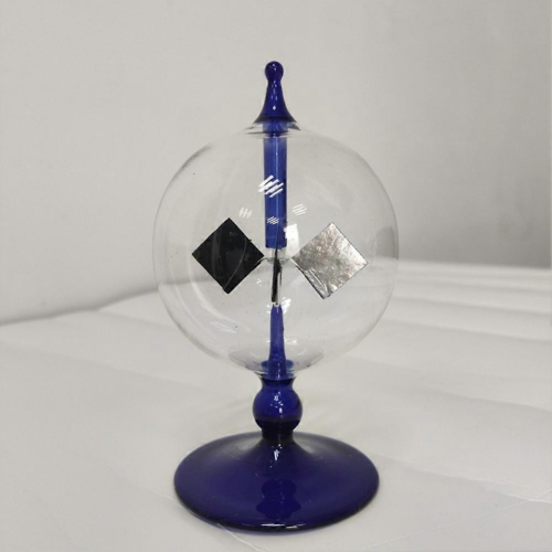 4 Blades Rotating Glass Windmill Solar Powered 3 * 5.3inch 2