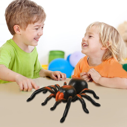 Realistic Spider  Remote Controlled Spider Toy, Halloween Prank Toy 1