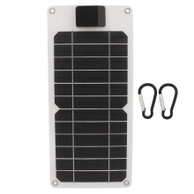 Cargador USB para panel solar monocristalino. Solución de energía eficiente para exteriores. Diseño resistente al agua y duradero con
