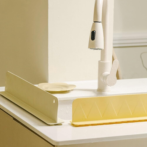 Kitchen Splash Guard, Multifunctional Strip Silicone Barrier for Worktops (Green) 2