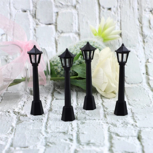 4Pcs Street Post Lights Model Railway Train Lamp Post Lights 2