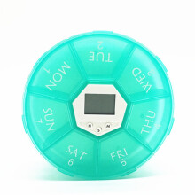 Alarmpillendispenser met groot scherm voor ouderen, artritisvriendelijk ontwerp, instelbare alarmen, lichtgewicht en reisvriendelijk.