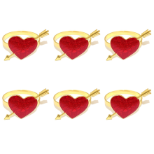 Herzförmige Serviettenringe für die Tischdekoration bei Hochzeiten am Valentinstag