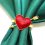 Servilleteros con forma de corazón para decorar la mesa de boda de San Valentín 2