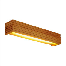 LED-lampa i massivt trä, spegelskåp, badrumslampa