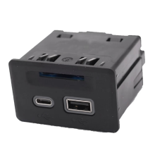 Porta USB per scheda SD della console centrale dell'auto Hub USB per