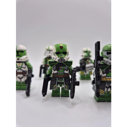 Star Wars Doomsday Soldier 8-Piece Clone Squad Figurine 2