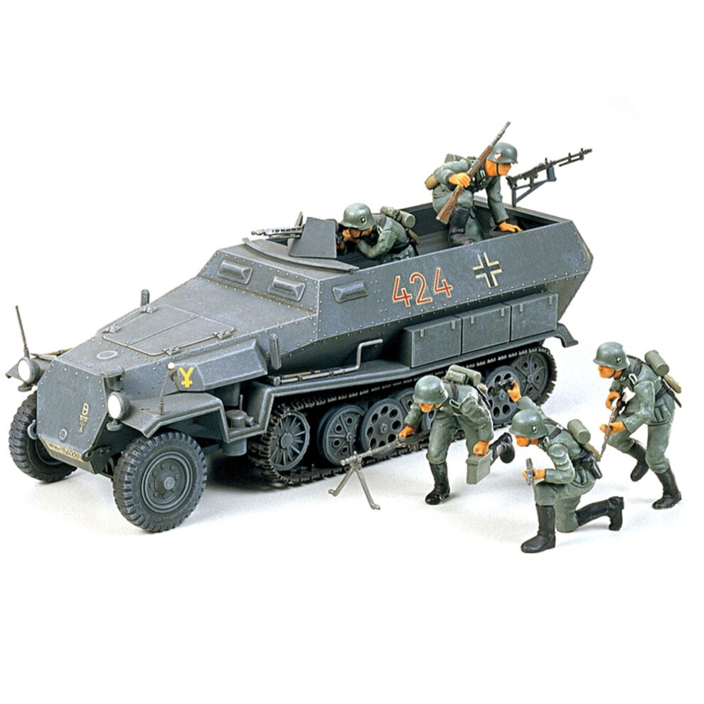 Tamiya 35020 Hanomag half track vehicle Model Kit Scale 1:35