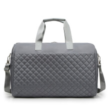 Moda e funzionalità si incontrano: borse da viaggio da donna, borsa da palestra con scomparti separati per asciutto e bagnato, perfette per viaggi