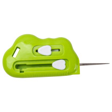 Plastic Quilting Assistant-Green Awl threader model 1